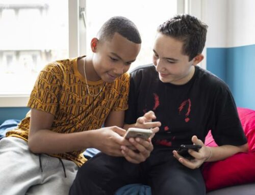 La Comisión Europea adopta nuevas medidas para promover un entorno seguro para los menores